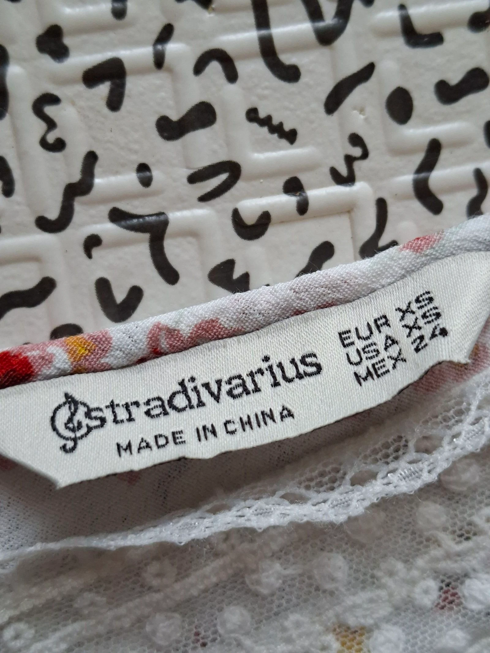 Débardeur caraco Stradivarius XS blanc fleuri dentelle fines bretelles bohème romantique – photo 6